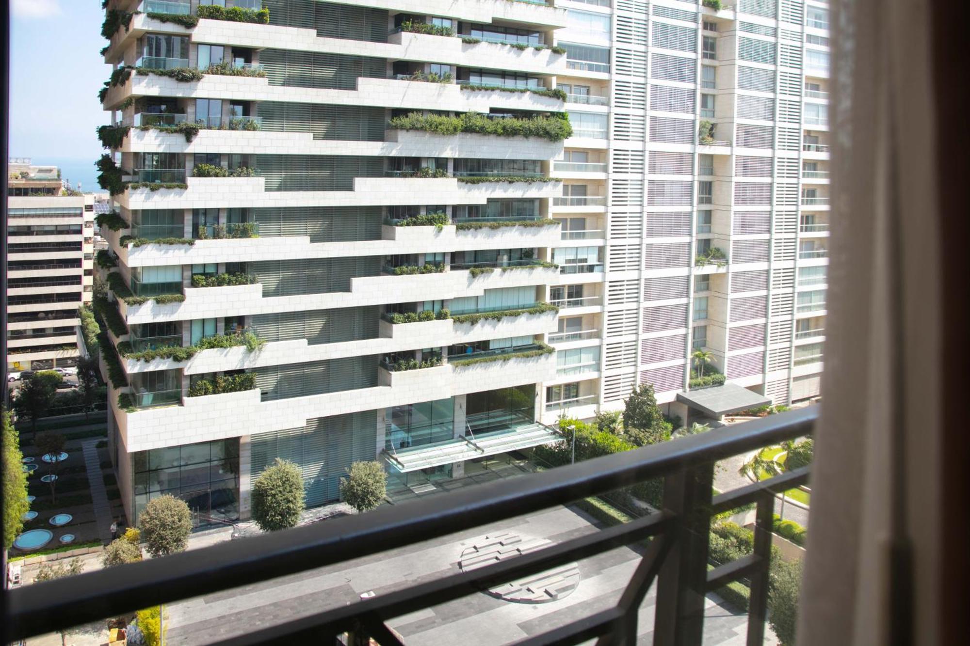 Sofitel Beirut Le Gabriel Hotel Exterior foto