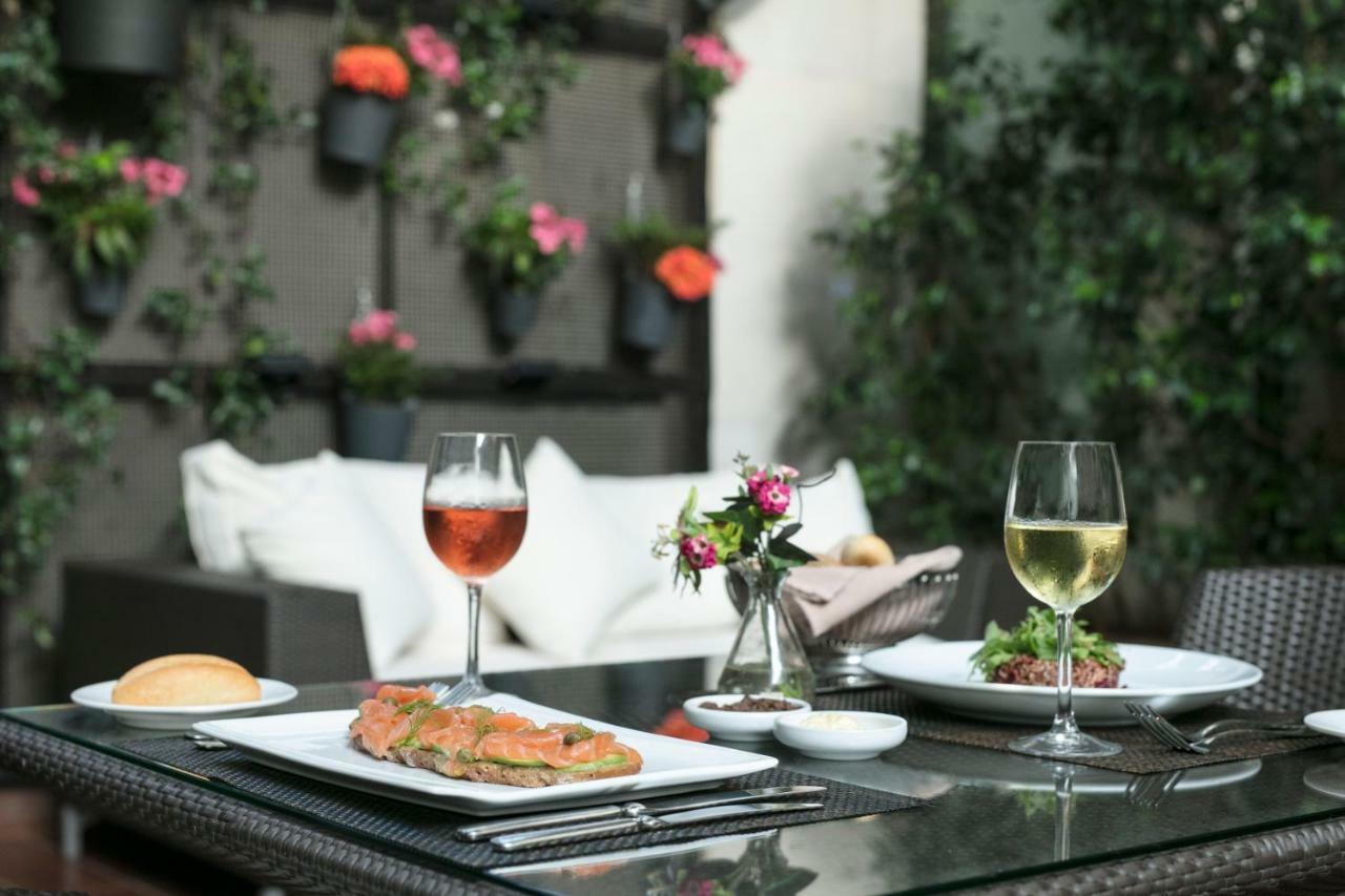 Sofitel Beirut Le Gabriel Hotel Exterior foto